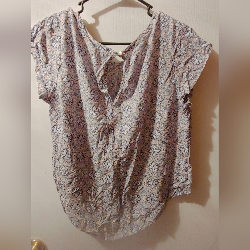 Multiple Colored Top - Picture 2 of 2
